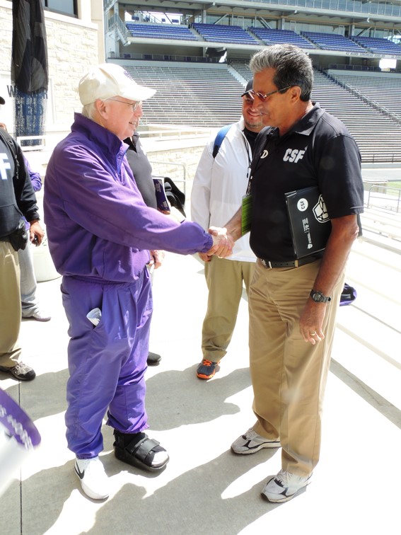 HC Bill Snyder y HC Diego García Miravete