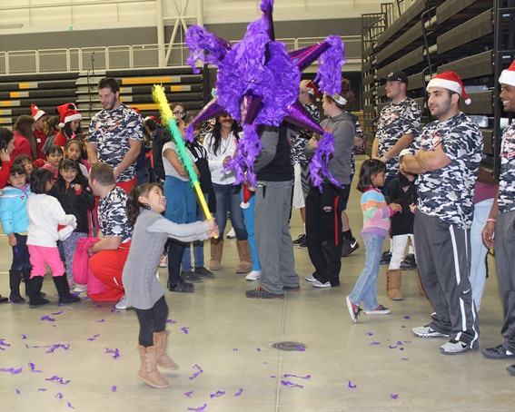 Los norteamericanos convivieron con niños huérfanos