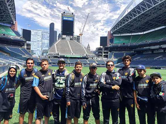 Jugadores del SuBiré en el Century Link Field