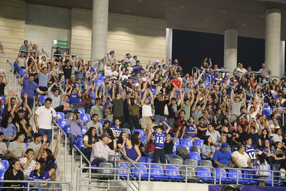 Buena asistencia presentó el nuevo estadio