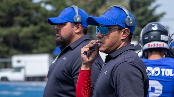 HC Gustavo Tella preparando el juego de cierre de temporada