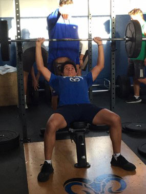 Los jugadores de Querétaro en sus rutinas de gimnasio