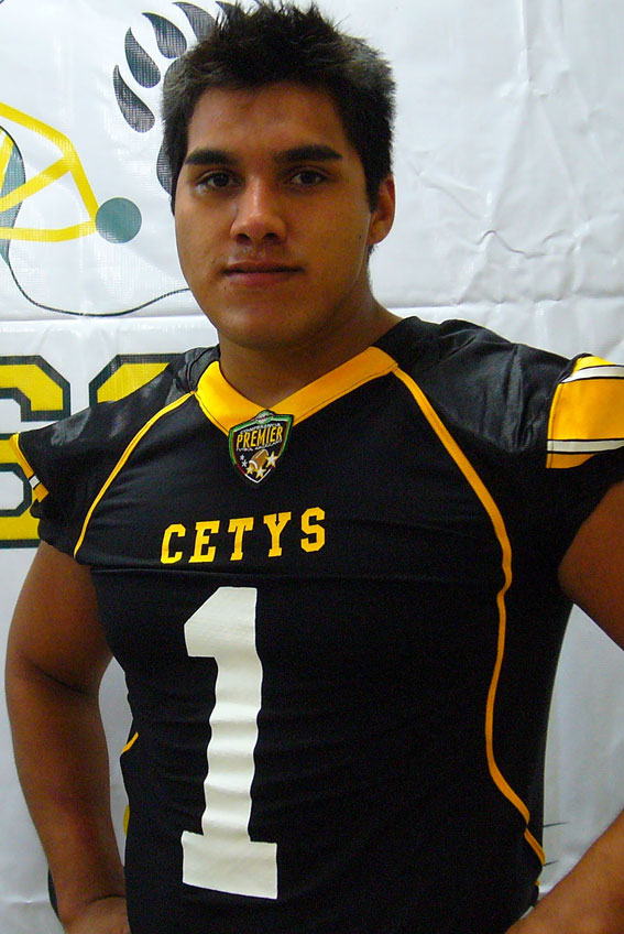 Henry Miranda LB de los Osos del CETYS Tijuana