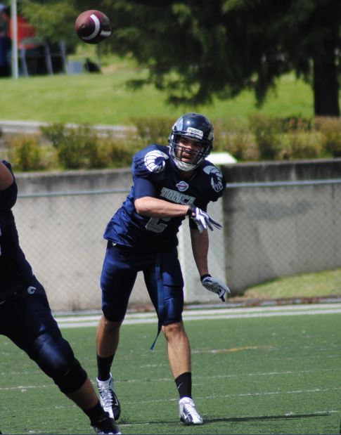 José Alberto Ortíz (2) QB Borregos Toluca